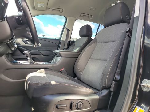Used 2020 Chevrolet Traverse LT w/ LPO, Floor Liner Package AWD/4WD image 5