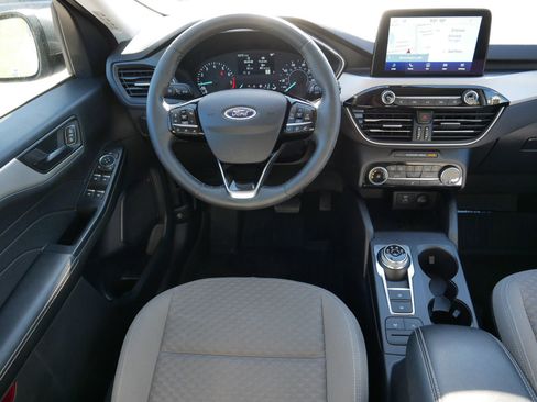 Used 2022 Ford Escape SE w/ Cold Weather Package FWD image 20
