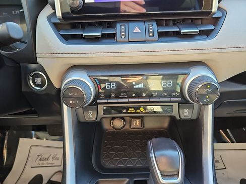 Used 2024 Toyota RAV4 XLE Premium image 29