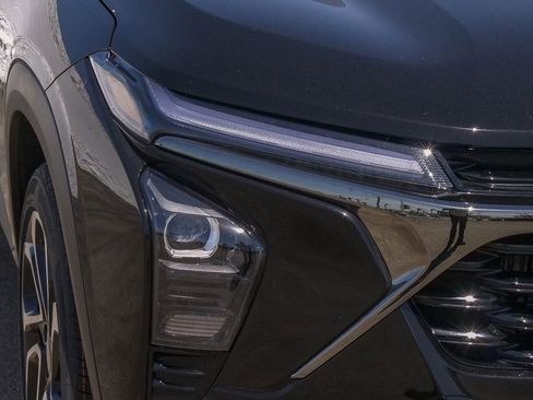 New 2026 Chevrolet Trax RS w/ Driver Confidence Package FWD image 4