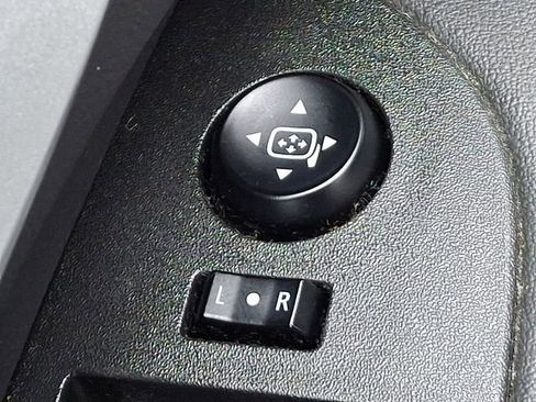 Used 2013 Chevrolet Equinox LT w/ Safety Package image 28