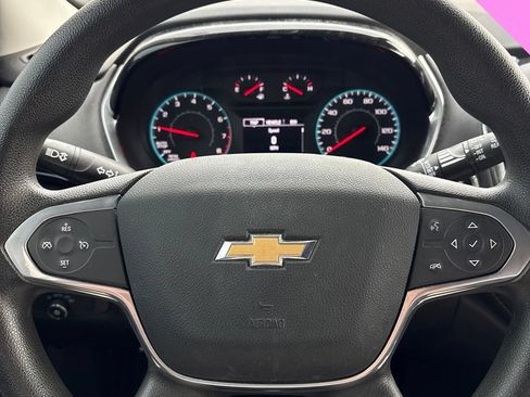 Used 2021 Chevrolet Traverse LS FWD image 7