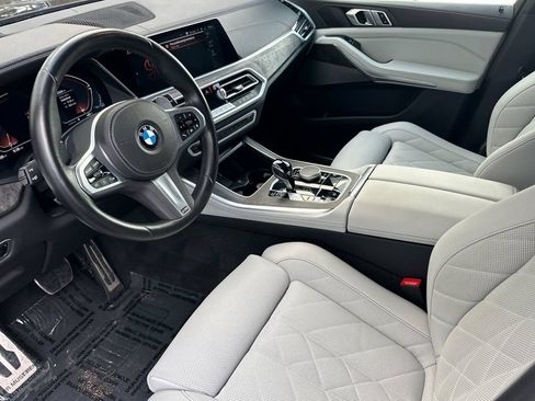 Used 2023 BMW X5 xDrive40i w/ M Sport Package AWD/4WD image 9