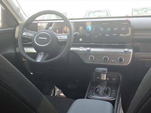 New 2026 Hyundai Kona SE image 10