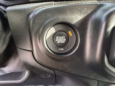 Used 2020 Jeep Wrangler Sport image 11