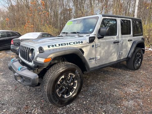 Used 2024 Jeep Wrangler Unlimited Rubicon 4xe image 5