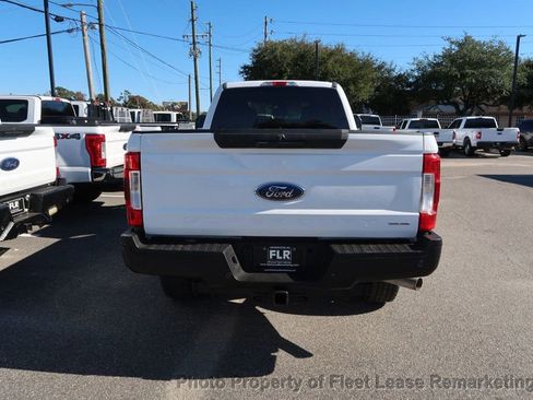 Used 2019 Ford F250 XL w/ Power Equipment Group image 4