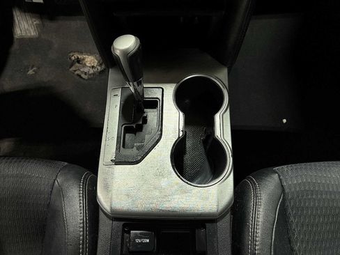 Used 2012 Toyota Camry SE image 27