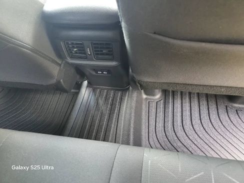 Used 2023 Toyota RAV4 XLE FWD image 16