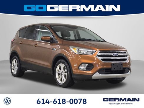 Used 2017 Ford Escape SE image 5