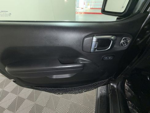 Used 2023 Jeep Wrangler Unlimited Sport AWD/4WD image 15