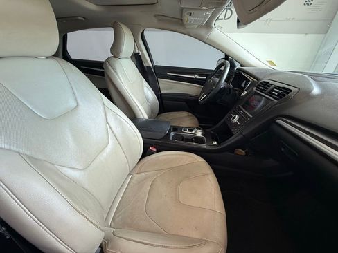 Used 2018 Ford Fusion Titanium AWD/4WD image 13