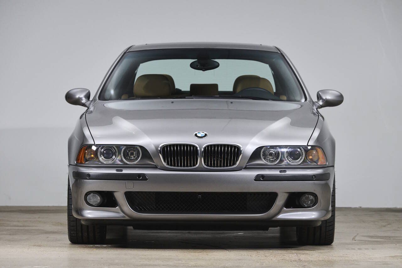 Used 2003 BMW M5 RWD image 2