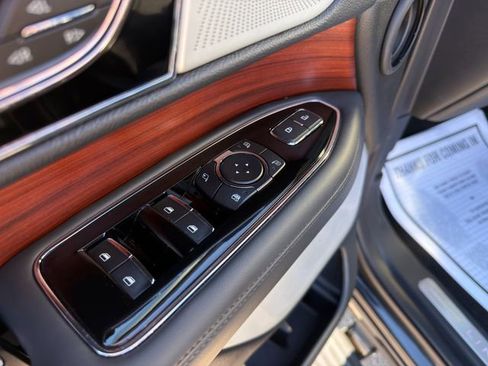 Used 2023 Lincoln Navigator Reserve image 23