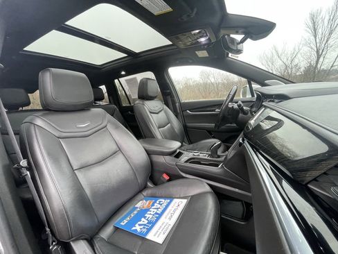 Used 2020 Cadillac XT6 Premium Luxury image 12