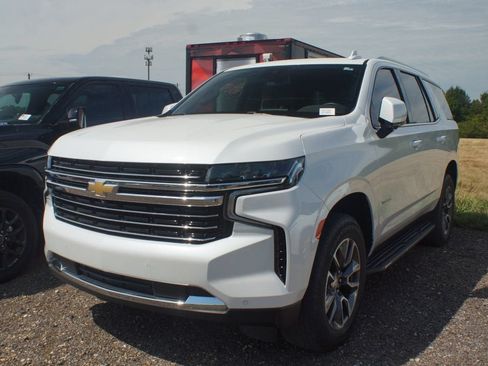 Used 2023 Chevrolet Tahoe LT w/ Luxury Package RWD image 5