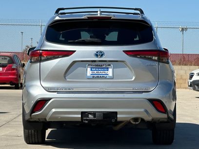 Used 2021 Toyota Highlander Platinum