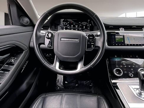 Used 2020 Land Rover Range Rover Evoque SE image 8