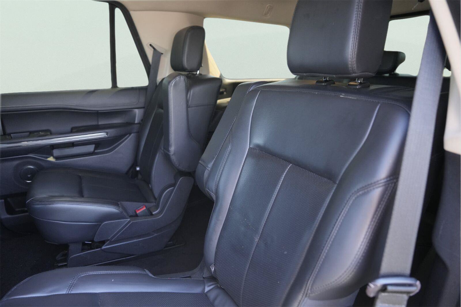 Used 2022 Ford Expedition XLT RWD image 13