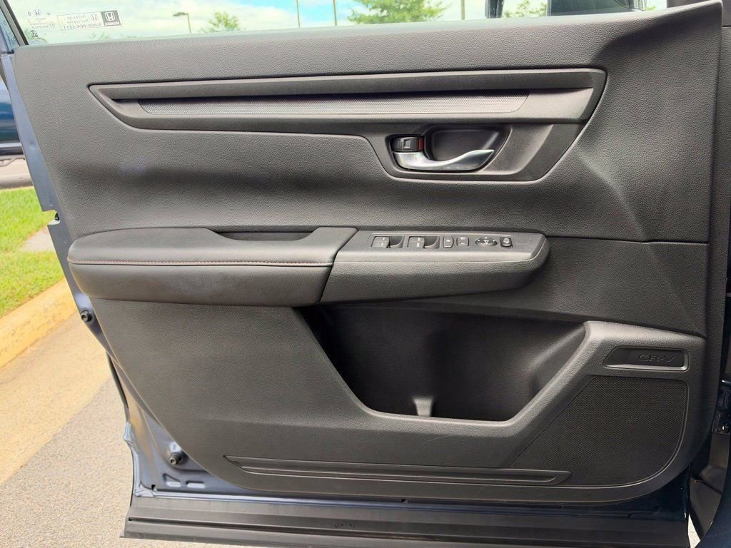 Used 2025 Honda CR-V Sport image 28