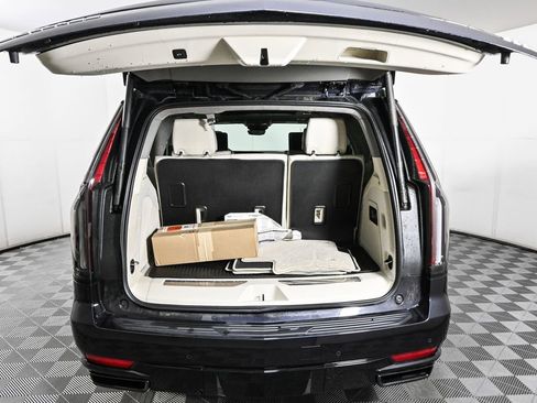 New 2024 Cadillac Escalade Sport Platinum w/ LPO, ONYX Package image 29