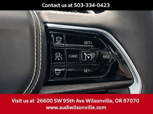 Used 2023 Jeep Grand Cherokee Overland AWD/4WD image 16
