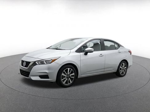 Used 2025 Nissan Versa SV FWD image 3