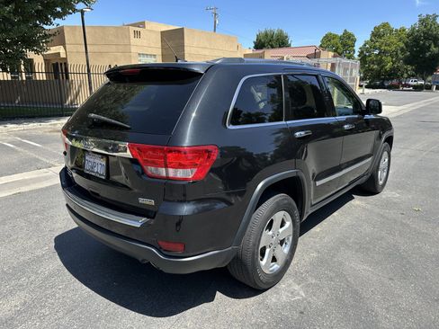 Used 2013 Jeep Grand Cherokee Limited image 5