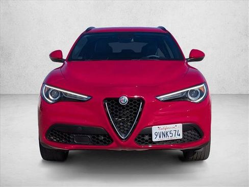 Used 2018 Alfa Romeo Stelvio Ti Sport image 2