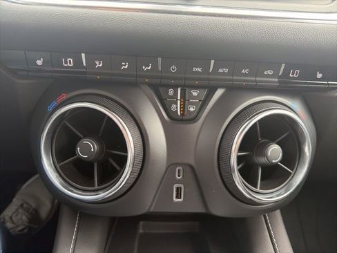 Used 2024 Chevrolet Blazer LT w/ Convenience Package FWD image 16