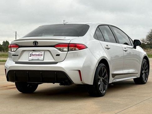 Used 2024 Toyota Corolla SE FWD image 8