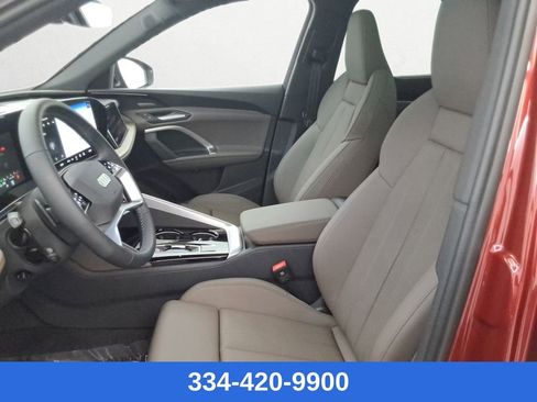 New 2025 Audi Q5 Prestige image 12