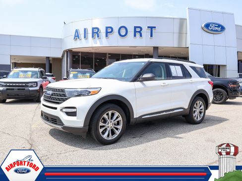 Used 2023 Ford Explorer XLT w/ Equipment Group 202A AWD/4WD image 1