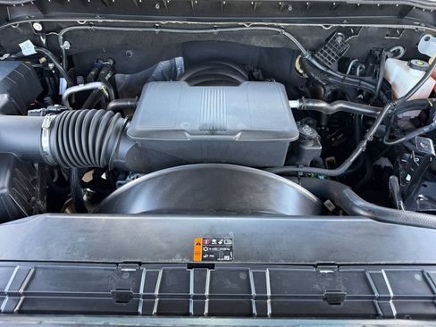 Used 2025 Chevrolet Silverado 2500 LT AWD/4WD image 29