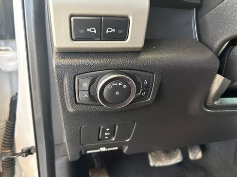 Used 2019 Ford F250 Lariat w/ Chrome Package AWD/4WD image 16