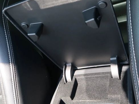 Used 2020 Jaguar F-PACE S image 30