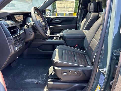 New 2026 GMC Yukon AT4 Ultimate w/ LPO, Illumination Package AWD/4WD image 10