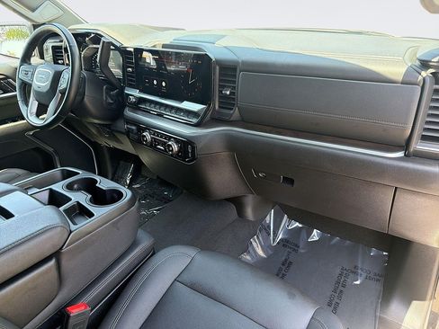 Used 2025 GMC Sierra 1500 SLT AWD/4WD image 28