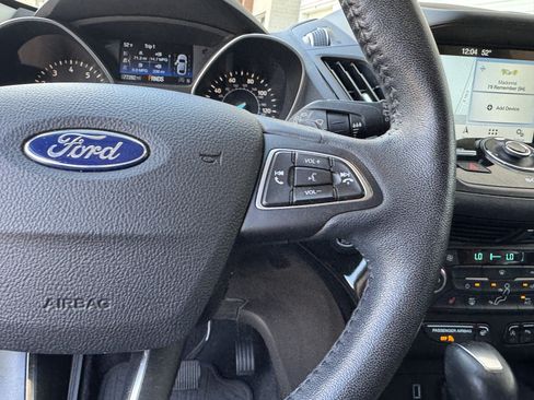 Used 2017 Ford Escape Titanium w/ Equipment Group 301A AWD/4WD image 20