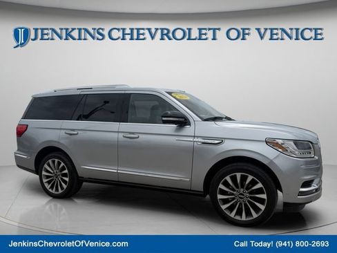 Used 2020 Lincoln Navigator Reserve w/ Luxury Package AWD/4WD image 2