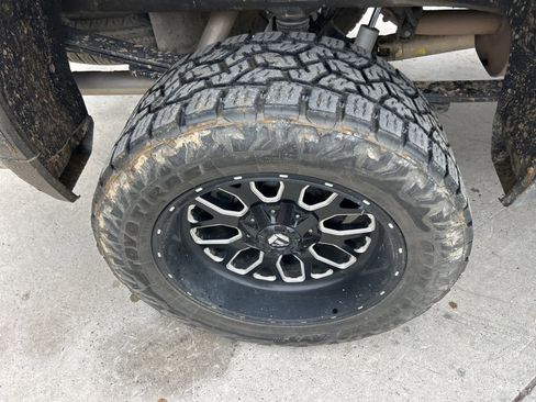 Used 2019 GMC Sierra 1500 SLE w/ SLE Value Package image 8