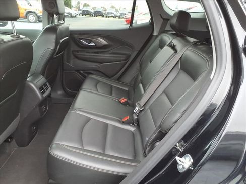 Used 2024 GMC Terrain SLT image 9