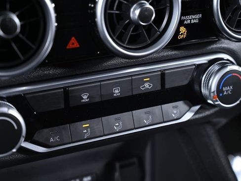 Used 2024 Nissan Sentra SV image 19