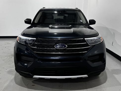 Used 2023 Ford Explorer XLT AWD/4WD image 10