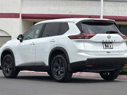New 2026 Nissan Rogue SV FWD image 6