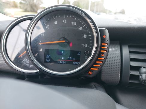 Used 2016 MINI Cooper 2-Door Hardtop image 18