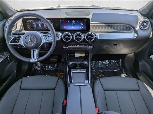 Certified 2025 Mercedes-Benz GLB 250 image 19