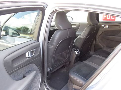 Used 2023 Volvo C40 P8 Recharge Plus w/ Climate Package AWD/4WD image 14