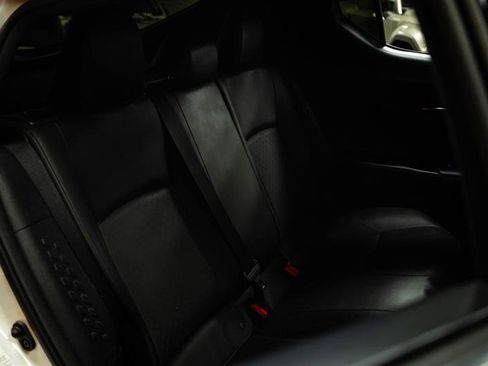 Used 2019 Toyota C-HR Limited FWD image 11