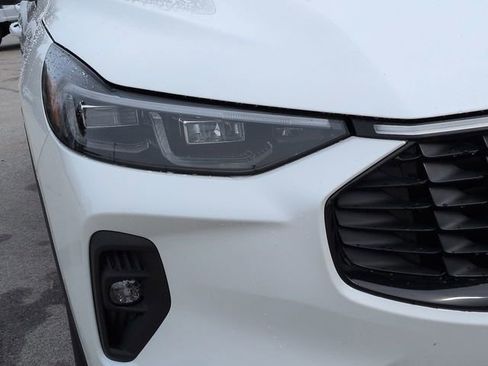 New 2026 Ford Escape SE w/ PHEV Premium Package image 9